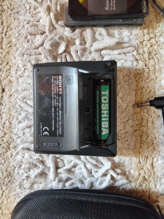 страхотен мини диск плеър записващ Сони-нов внос от Дания