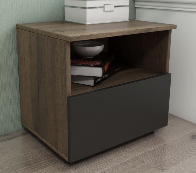 Нощен шкаф - Дъб вотан с черно шагре