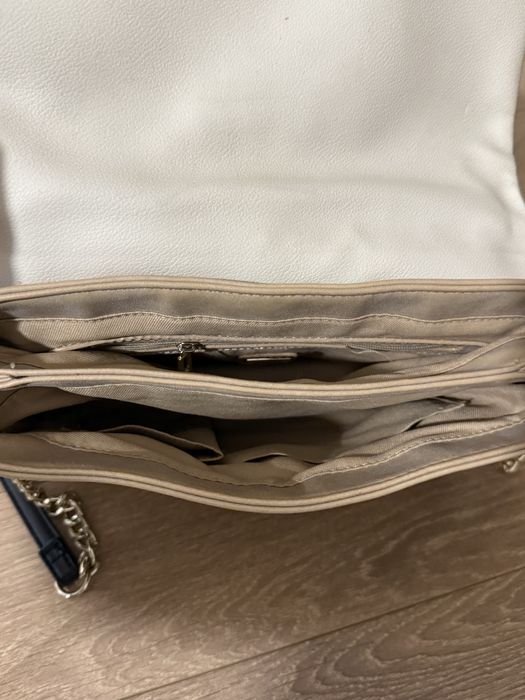 Оригинална дамска чанта GUESS