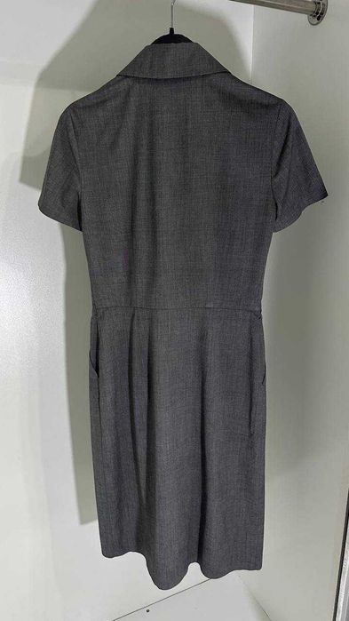 Строгое классическое платье. Серое.