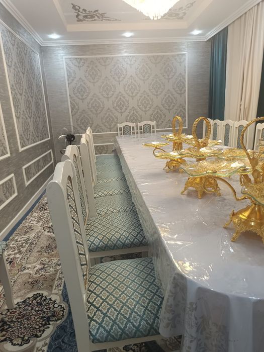 Стол орындығымен