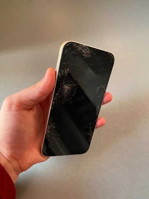 iPhone 13-128 GB alb -piese /recarosare