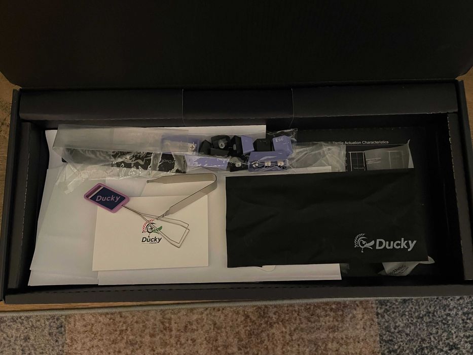 Продавам клавиатура Ducky One 3 Classic TKL Hotswap Cherry MX