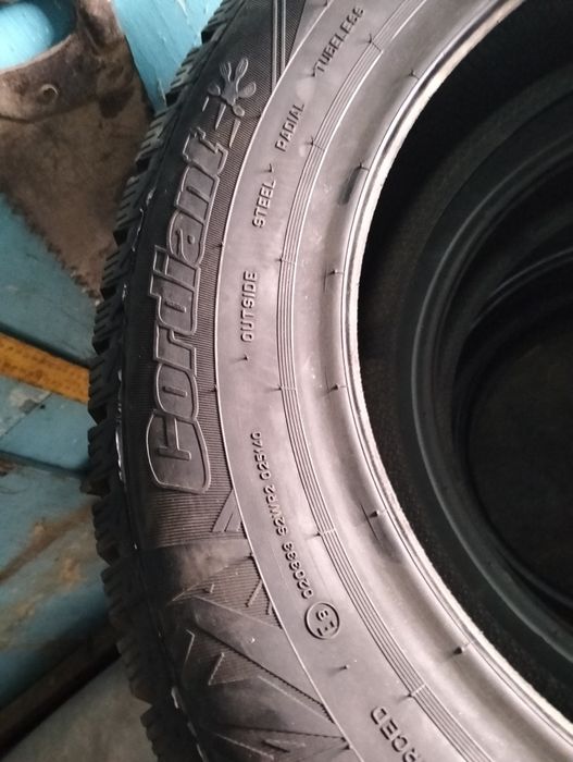 Продам Зимние шины