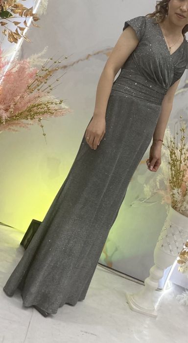 Женское платье вечернее