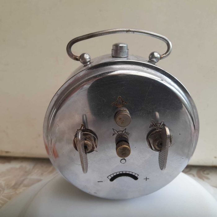 Ceas deșteptător de masa - mecanic JNSA fabricatie Yugoslavia