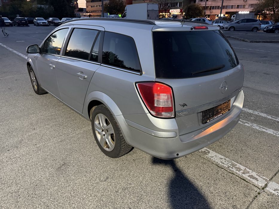 OPEL Astra 2010 — imagine 5