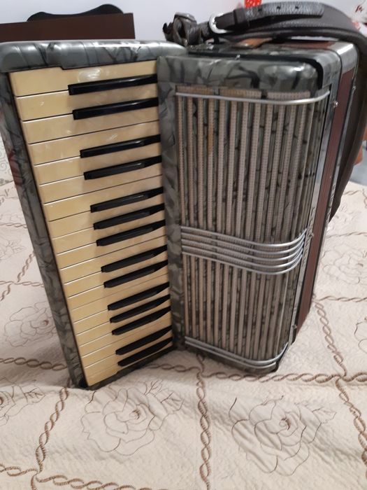 Vand Acordeon Hohner Verdi II 80 Basi