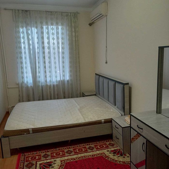 Сдается 2 комнатная квартира рядом базар Кадышева и школа 151