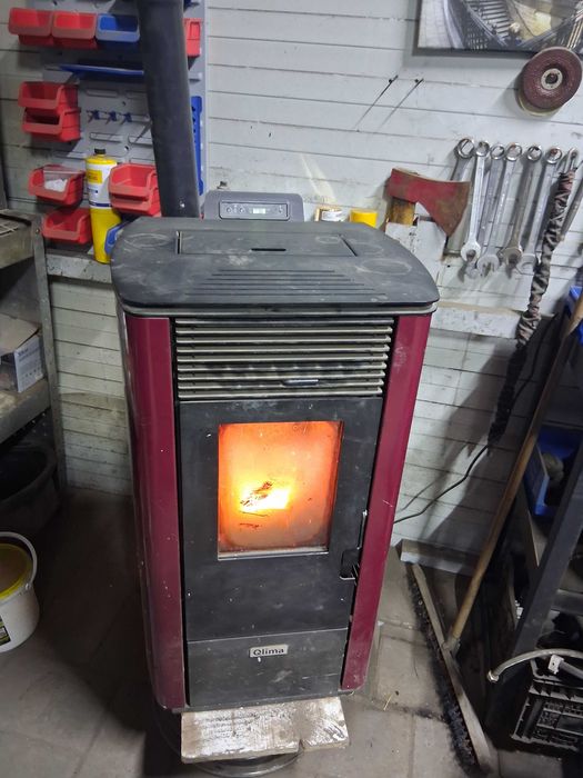 Soba pelet cu ventilatie aer 8 kw