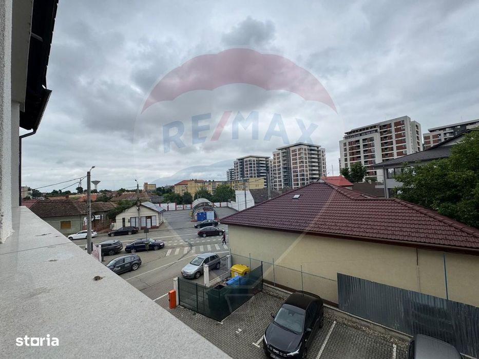 Apartament cu 3 camere, 2 bai, 2 balcoane, parcare-zona Uta