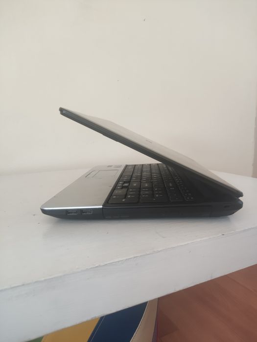 Acer Aspire E1-571G