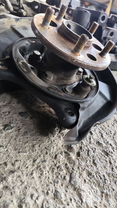 Задние ступицы 2вд рх300 
Видном 
Авалон