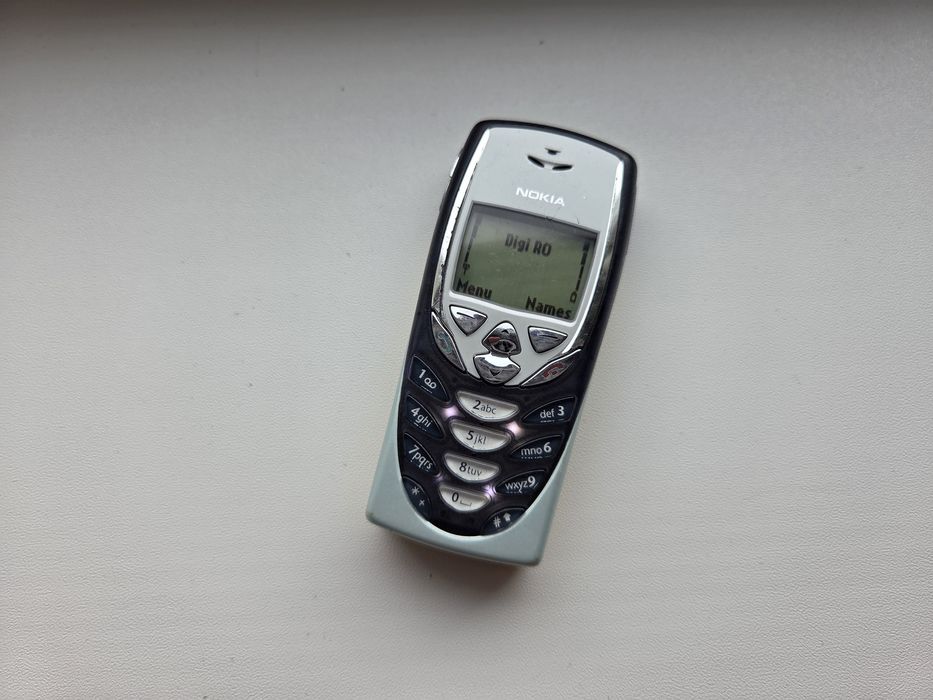 Nokia 8310 - telefon de colectie