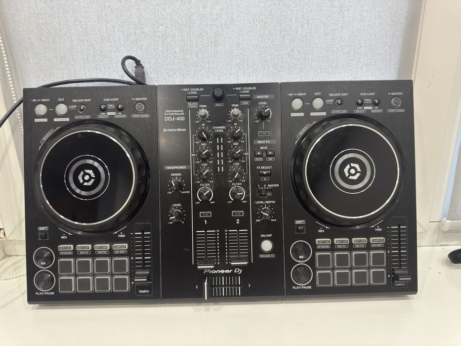продаю pioneer ddj 400 controller