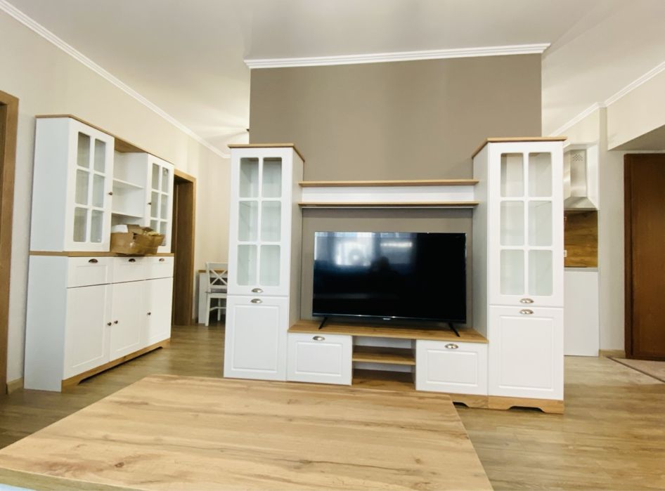 Продава се Тристаен апартамент в Пловдив, Център - 91 кв.м за 3500 €/кв.м - Снимка #2