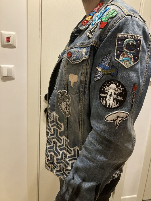 Дънкиво яке с кръпки + подарък