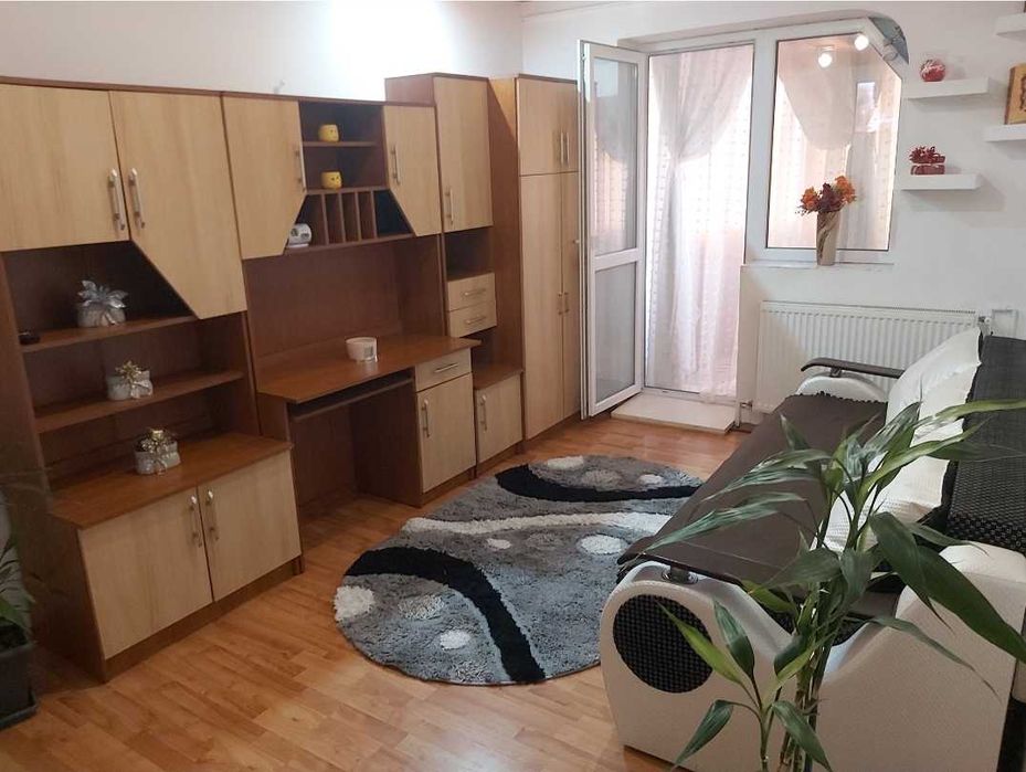 Apartament cu doua camere micut dar cochet in Gavana langa piata