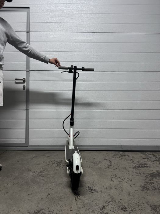 Xiaomi Mi Electric Scooter M365