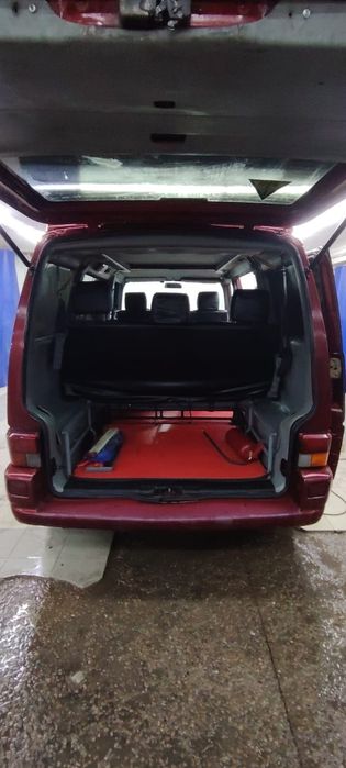 Автомобиль Volkswagen Multivan T4