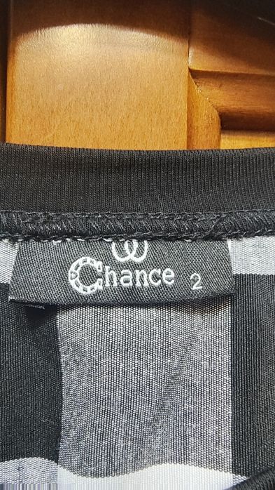 Рокля с интересен гръб