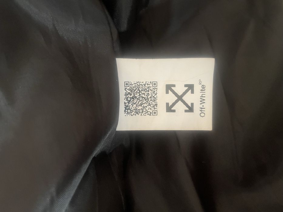 Vestă Off-White.