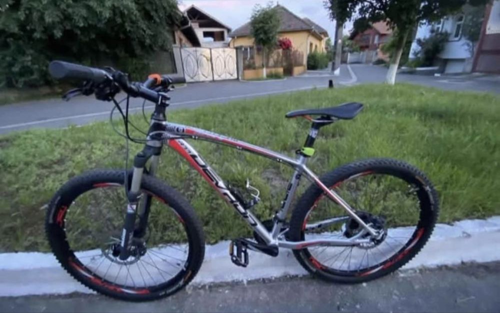 Bicicleta Devron Riddle R7.7