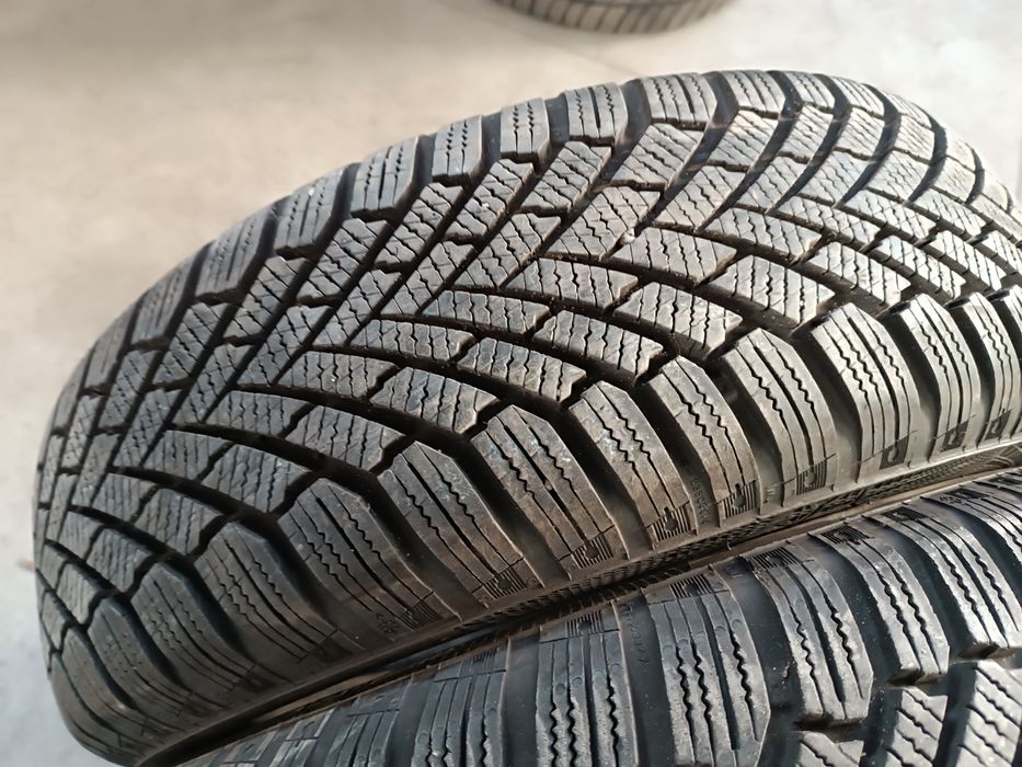 Anvelope iarna 195 65 15 Continental 8.5mm ca și noi