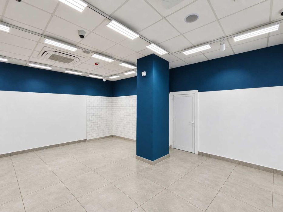 Дава се под наем Магазин в Пловдив, Център - 88 кв.м за 1300 € - Снимка #1