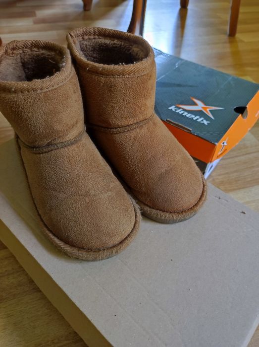 Детски боти и ботуши