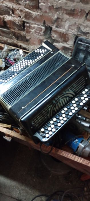 Баян с родным чемоданом