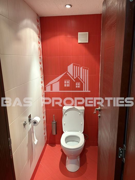 Дава се под наем Тристаен апартамент в София, Център - 100 кв.м за 897.6 € - Снимка #10