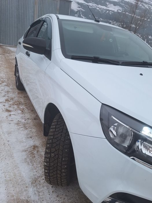 Продам ладу весту