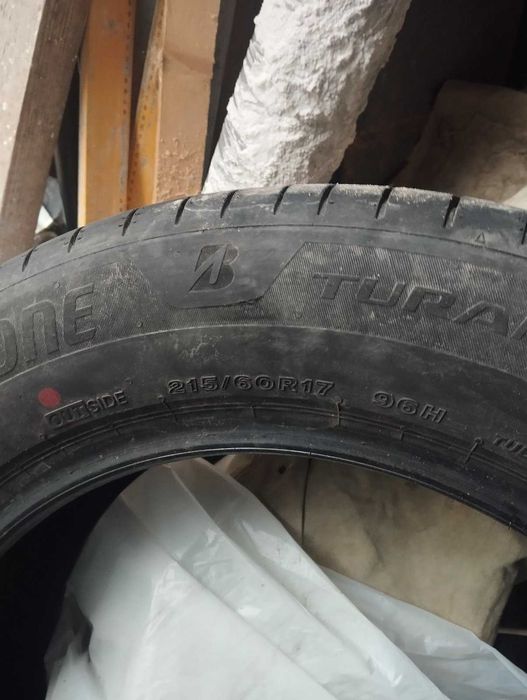 Продавам гуми Bridgestone Turanza 6 96H 215/60/17