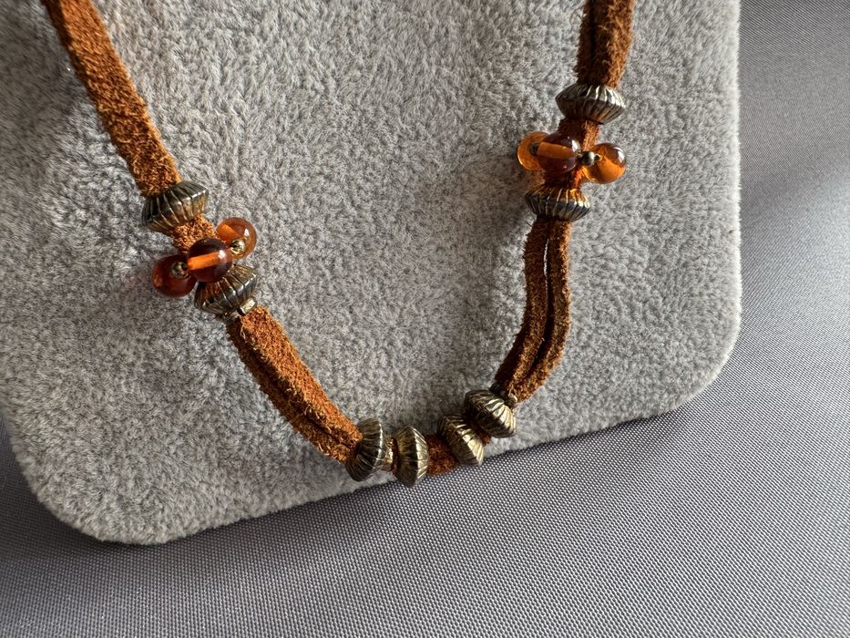 Colier din piele, argint si chihlimbar