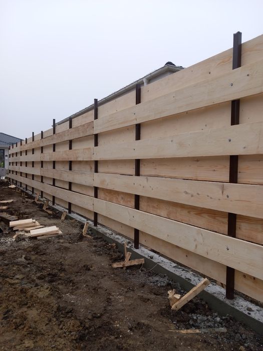 Construim garduri și porți la comanda clientului