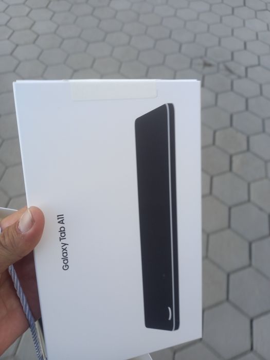 Срочно продам планшет Таб 11