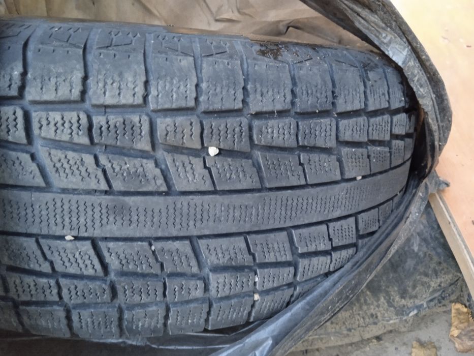Продам шины зимние 265/65/17