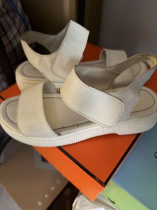 Продам летние босоножки