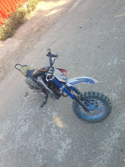 Vând sau schimb mini cross 49 cc