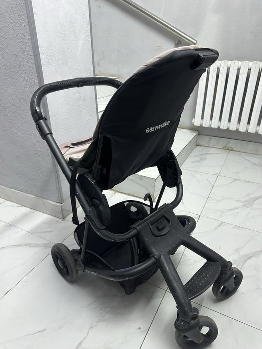 Продам коляску easywalker charley