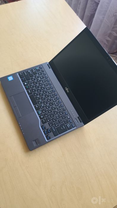 Fujitsu — Intel Core i7-7200U | 8GB DDR4 | 128GB SSD | 14" FHD IPS