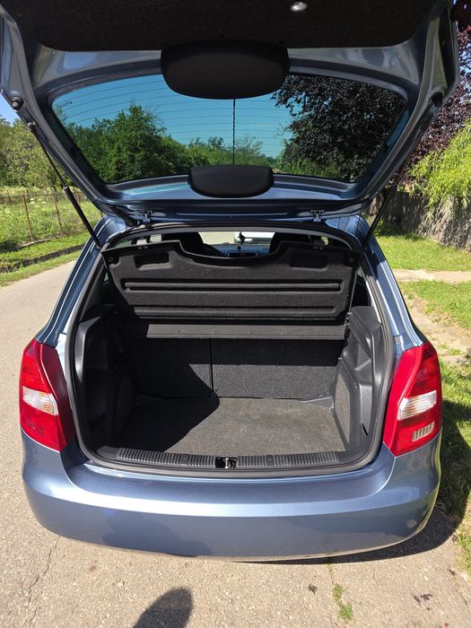 SKODA Fabia 2010 — imagine 2