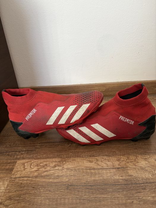Ghete fotbal Adidas Predator Demonscale rosu 42 2/3 (US 9)