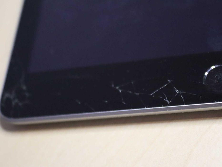 iPad 5 128GB Space Grey