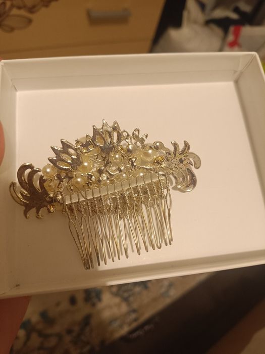 Accesorii mirese pentru par