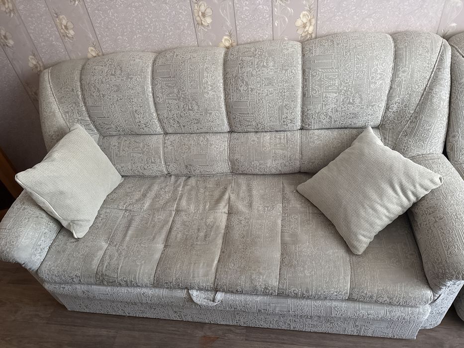 Диван бесплатно.