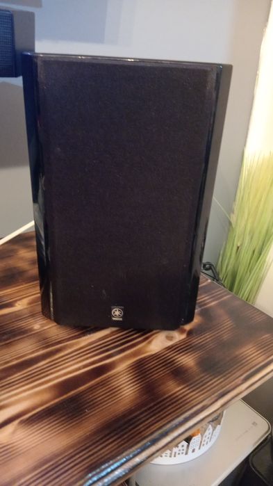 Vind boxe yamaha NX 700 sunt 4 buca +anplificator harman kardon avr
