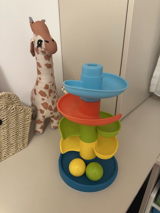 Jucarie turn cu bile  copii 1-4 ani