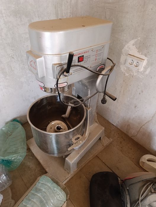 Миксер сотилади Янги 10 кун ишлатилган